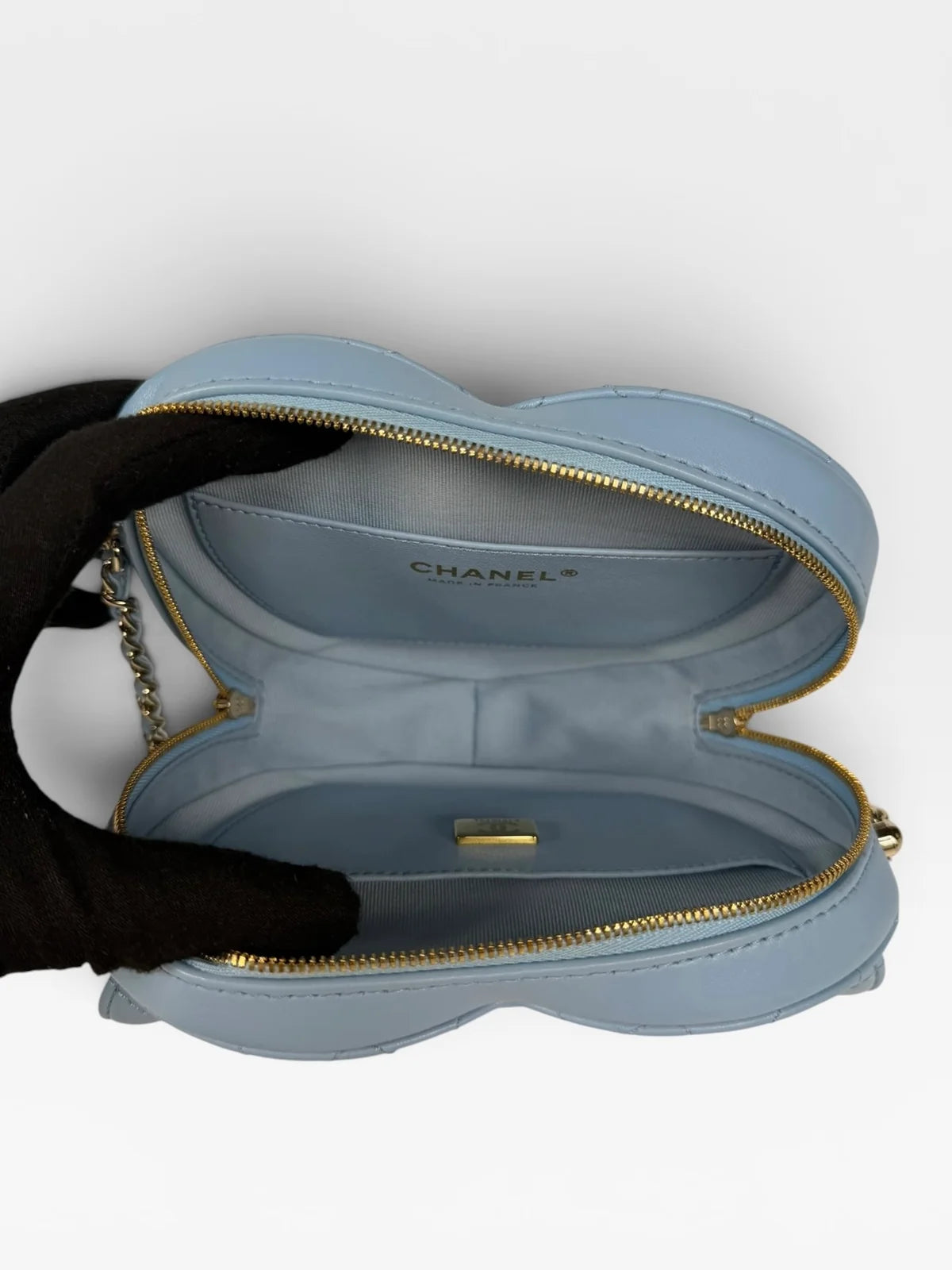 CHANEL HEART BAG LARGE IN BLUE LAMBSKIN LEATHER WITH PALE GOLD HARDWARE