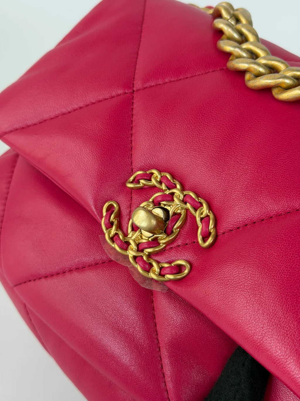 CHANEL 19 SMALL IN PINK LAMBSKIN LEATHER WITH MIXED HARDWARE