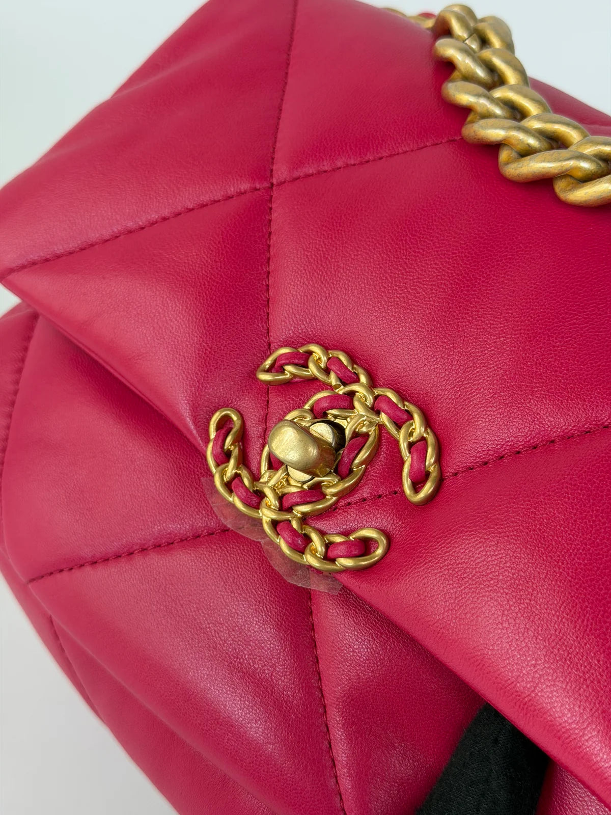 CHANEL 19 SMALL IN PINK LAMBSKIN LEATHER WITH MIXED HARDWARE