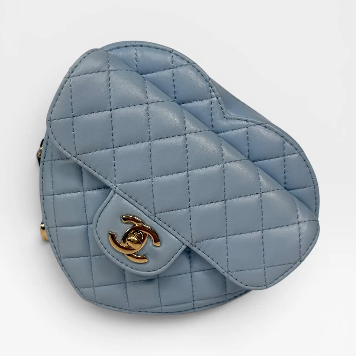 CHANEL HEART BAG LARGE IN BLUE LAMBSKIN LEATHER WITH PALE GOLD HARDWARE