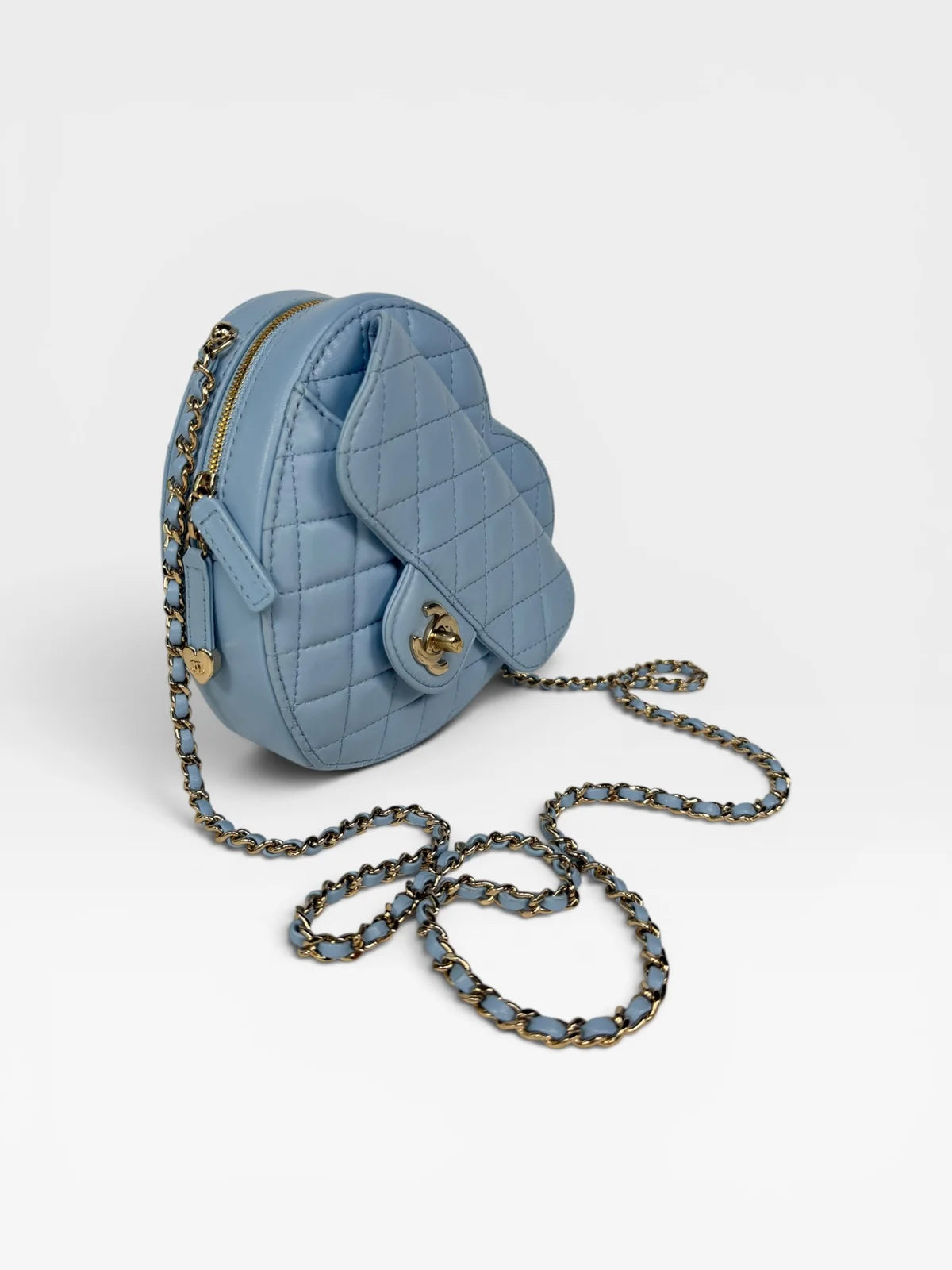 CHANEL HEART BAG LARGE IN BLUE LAMBSKIN LEATHER WITH PALE GOLD HARDWARE