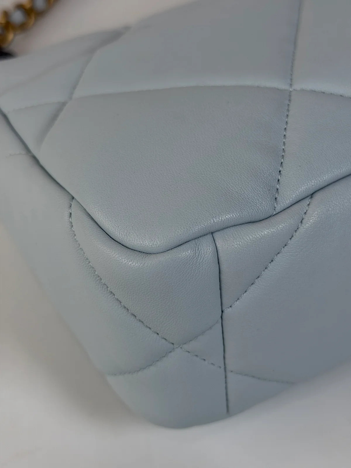 CHANEL 19 SMALL IN BLUE LAMBSKIN LEATHER WITH MIXED HARDWARE