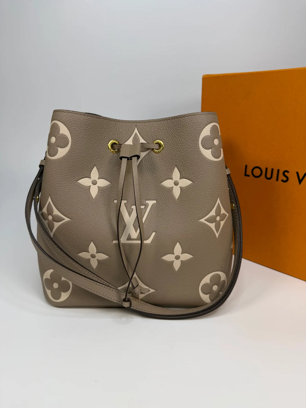 LOUIS VUITTON NÉONÓE BUCKET BAG MM BI COLOUR EMPEREINTE
