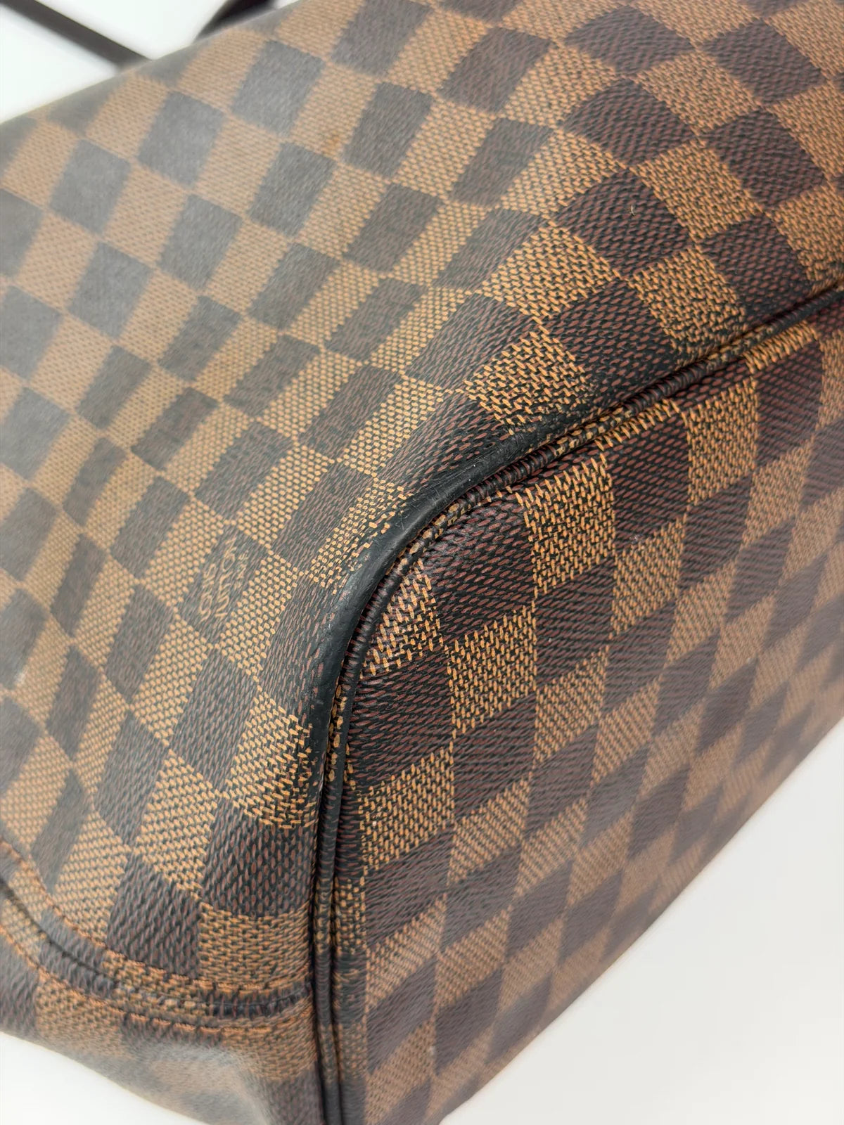 LOUIS VUITTON NEVERFULL MM IN DAMIER EBENE CANVAS GOLD HARDWARE