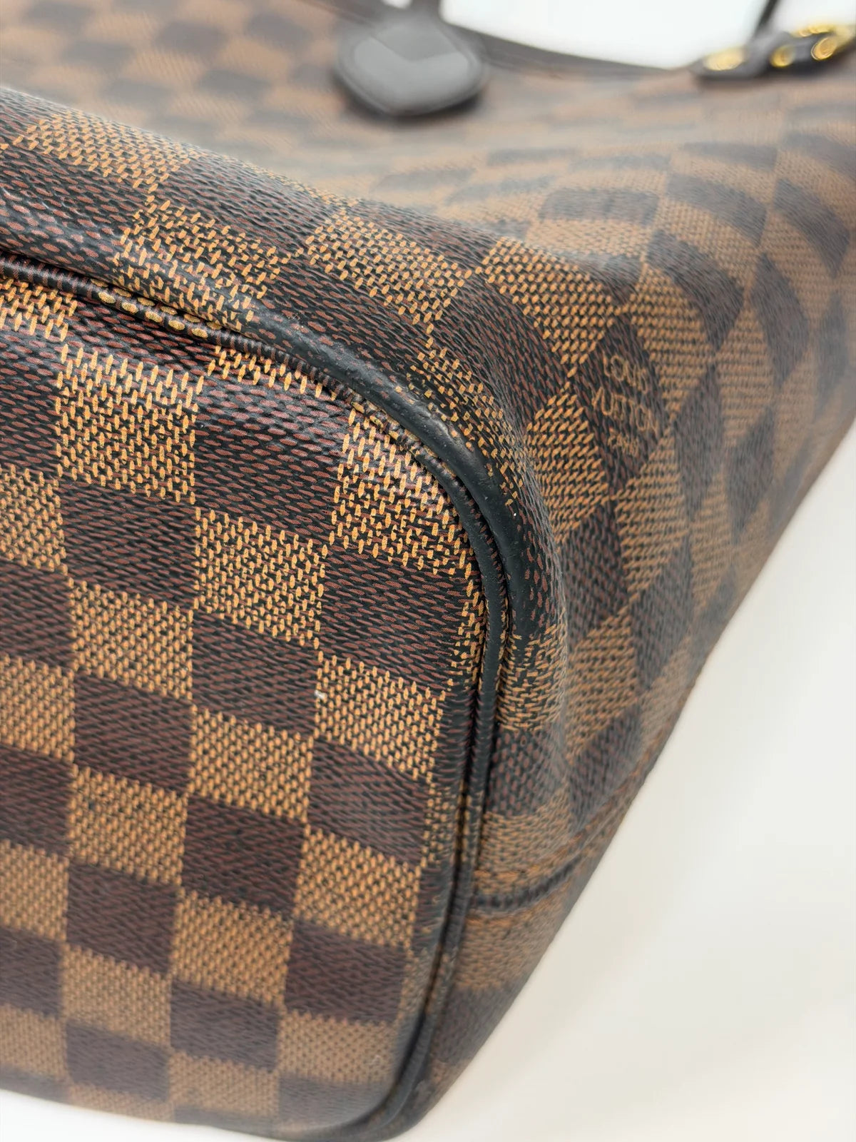 LOUIS VUITTON NEVERFULL MM IN DAMIER EBENE CANVAS GOLD HARDWARE