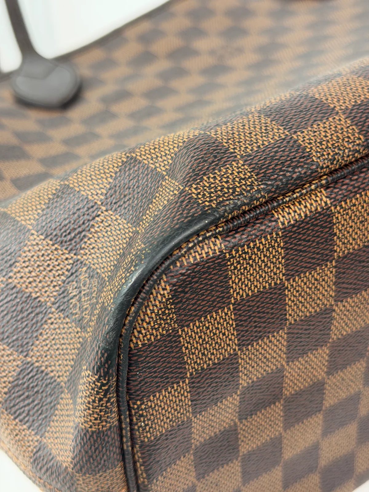 LOUIS VUITTON NEVERFULL MM IN DAMIER EBENE CANVAS GOLD HARDWARE