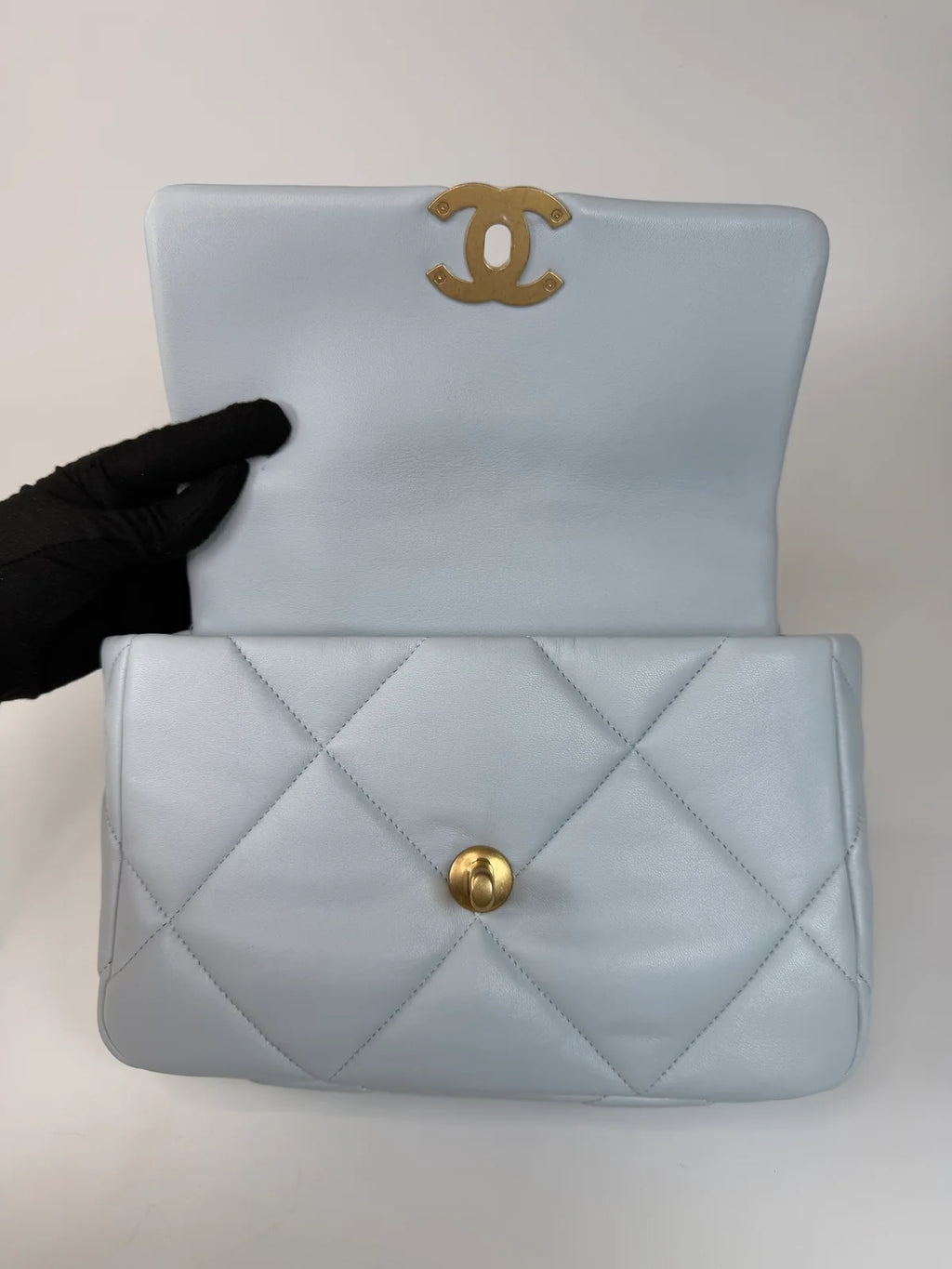 CHANEL 19 SMALL IN BLUE LAMBSKIN LEATHER WITH MIXED HARDWARE