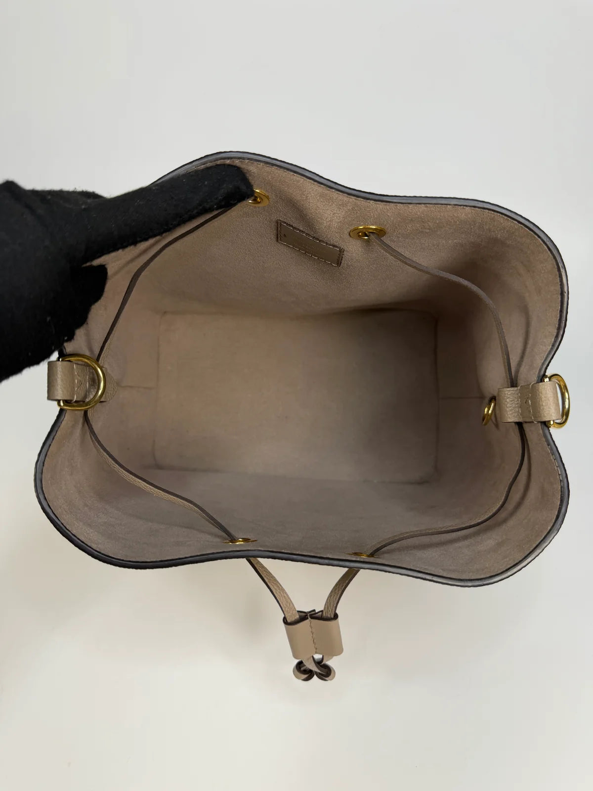 LOUIS VUITTON NÉONÓE BUCKET BAG MM BI COLOUR EMPEREINTE