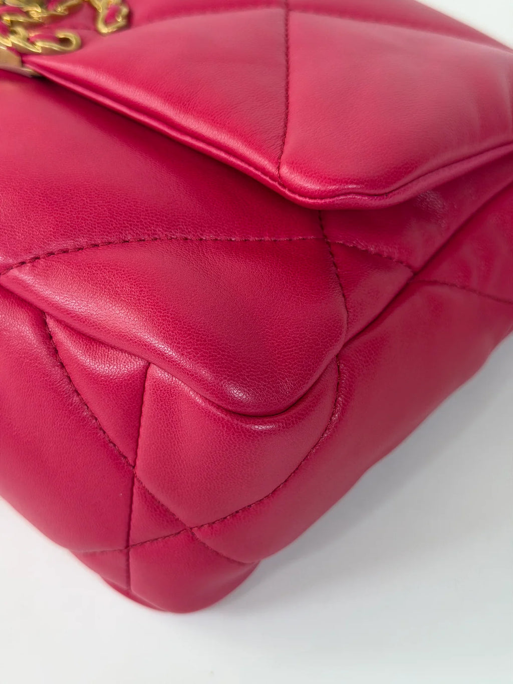 CHANEL 19 SMALL IN PINK LAMBSKIN LEATHER WITH MIXED HARDWARE